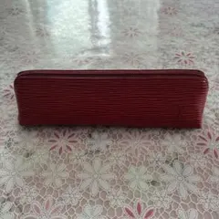 LOUIS VUITTON エピ ペンケース レッド