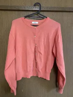 earth music&ecology コーラルピンク カーディガン