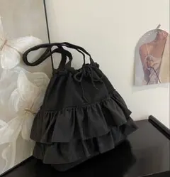トートバッグ　黒　フリル　リボン　ショルダー　肩掛け　かばん　巾着　サブバックのサムネイル