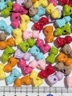 【128】30g・アクリルビーズ・猫・横穴・MIXカラー