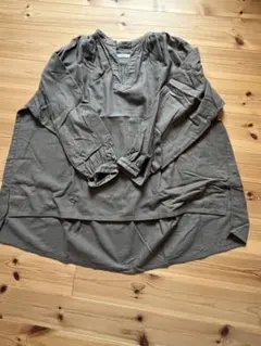 IKKUNA 長袖シャツ オリーブグリーン Sサイズ