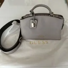 GUESS グレー ショルダーバッグ