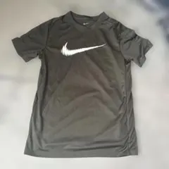 一度のみ着用の美品　NIKE Tシャツ　L 150-160 12y-13y