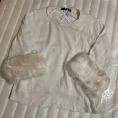 ファー付きニット