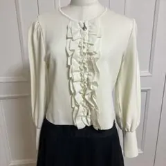 エムズグレイシー⭐️新品⭐️前立ての フリルが可愛い長袖ニット（40）