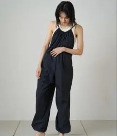 earthy サロペット　黒のサムネイル