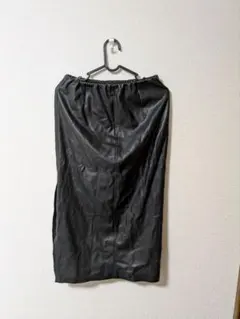 黒 合成皮革 タイトスカート