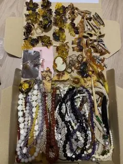遺品整理 アクセサリーまとめ売り - メルカリ