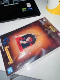 一番くじ ワンピース 新四皇 G賞 シャンクス アクリルキーホルダー 新品未開封