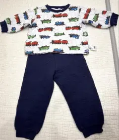 トーマス パジャマ 100 ユニクロ 男の子