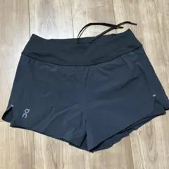 On ランニングパンツ