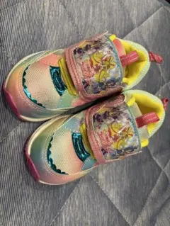 キッズシューズ　プリキュア　16㎝