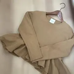 Ray BEAMS ぺプラム 長袖 ベージュ