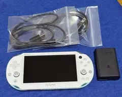 【箱なし】PS Vita PCH-2000 ライトブルー /ホワイト