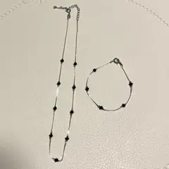 シルバーネックレス&ブレスレット ダイヤモンドカット型 ブラックビーズ