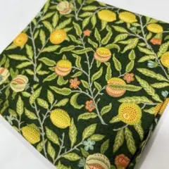 ★大人気！ウィリアムモリス★ 果物　綿生地