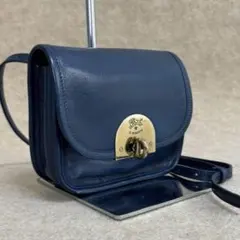 3CC24 IL BISONTE イルビゾンテ ショルダーバッグ ネイビー
