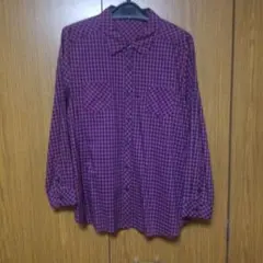 ピンクチェックシャツ