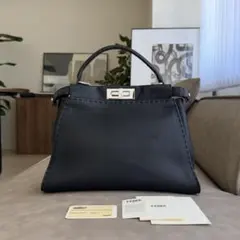FENDI セレリア ピーカブー レギュラー ブラック ハンドバッグのサムネイル