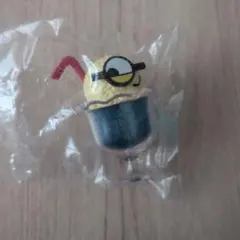 ミニオン ガチャ　Yummy　フードマスコット　クリームソーダ
