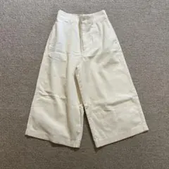 ユニクロ　アイボリー コーデュロイパンツ