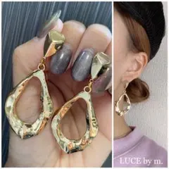 524 ゴールド ドロップ オーバル フープ ピアス シンプル 揺れる