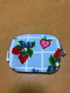 フェイラー　ストロベリーフィールド　プティポーチ　いちご
