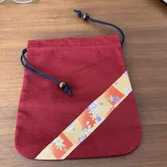 ハンドメイド風巾着袋 赤 花柄
