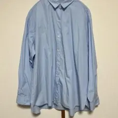 ライトブルー シャツ