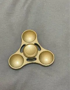 ゴールド トライアングル ハンドスピナー
