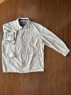 ホワイト ナイロンジャケット