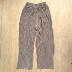 プリーツパンツ ベージュ