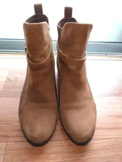 【値下中!】fitfit スエード オークル ショートブーツ 24.5cm 3E