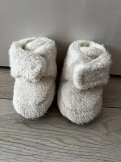 「新品」白　冬　可愛い赤ちゃん靴　ベビーシューズ　11cm