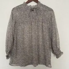 archives トップス　小花柄　透け　シャーリング
