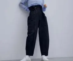 アダムエロペのパンツのサムネイル