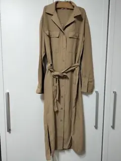 UNIQLO ベージュ 長袖シャツワンピース M　美品　匿名配送