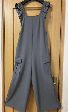 グレー サロペット　オールインワン 10月下旬に処分します、値下げしました！