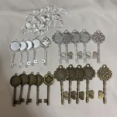 ハンドメイド　メタルチャーム