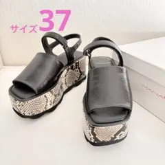 【新品未使用】MANA 厚底サンダル ブラックパイソン柄 サイズ37 箱ありのサムネイル
