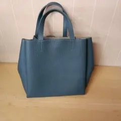 青いレザー ミニトートバッグ 通常価格4800円4枚目の写真にサイズを掲載