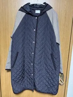 キルティングロングコート　フード付き