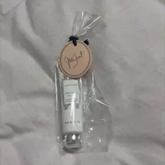 〖完全新品・未使用〗ジルスチュアート ハンドクリーム ホワイトフローラル 30g