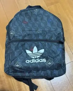 アディダス　リュックサック