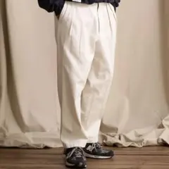 Schott チノパン 2タック ホワイト　Lのサムネイル