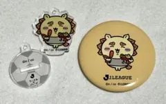 ちいかわ×Jリーグ　缶バッジ+キーホルダーにもなるアクリルスタンド　シーサー