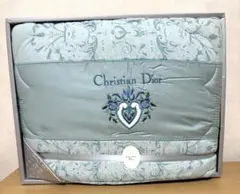 未使用　クリスチャンディオール　キルトケット　中綿 掛ふとん シングル ギフト