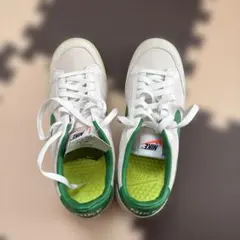 NIKE スニーカー ホワイト グリーンのサムネイル