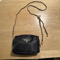 PRADA プラダ　ノベルティ　ポーチ　ストラップつき