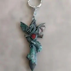 ドラゴンデザインのキーホルダーのサムネイル